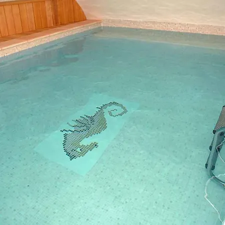 Casa de Férias Sleeps 14 Pool *