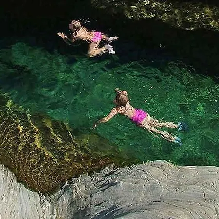 Sleeps 14 Pool Roquebrun